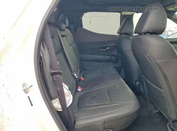 5NTJCDDE4SH139743 2025 HYUNDAI SANTA White უკანა სავარძლების ხედი