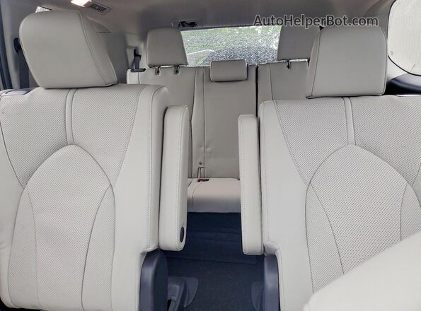 5TDAAAA51TS039117 2026 TOYOTA GRAND Gray Vista de los asientos traseros