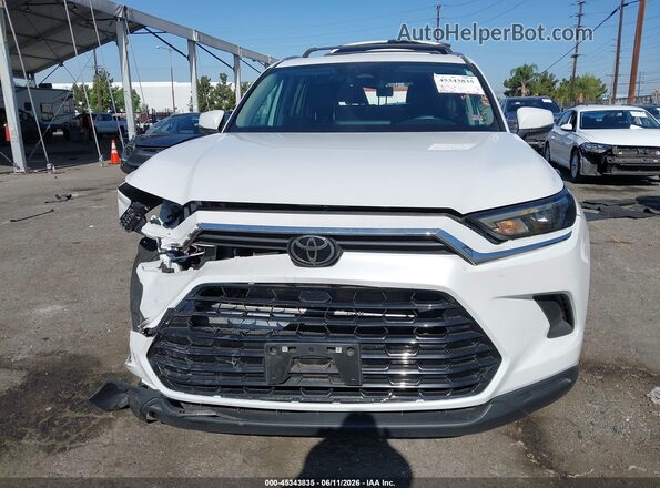 5TDAAAA58SS025133 2025 TOYOTA GRAND HIGHLANDER White Rear interior view