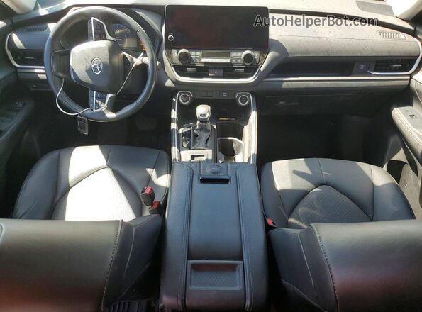 5TDAAAB51RS033809 2024 TOYOTA GRAND White Widok deski rozdzielczej