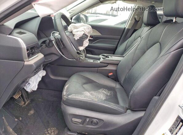 5TDAAAB54RS019211 2024 TOYOTA GRAND White წინა სალონის ხედი