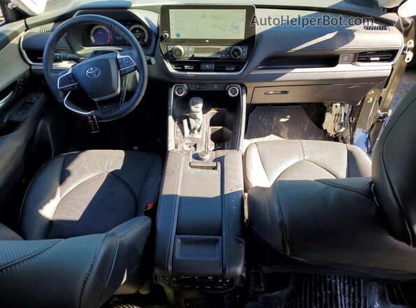 5TDAAAB55SS100952 2025 TOYOTA GRAND Черный Вид панели приборов