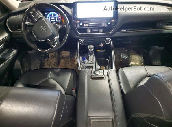 5TDAAAB56RS047673 2024 TOYOTA GRAND Burgundy Dashboard view