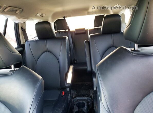 5TDAAAB59RS033251 2024 TOYOTA GRAND Gray Vista de los asientos traseros