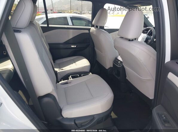 5TDAAAB69TS065245 2026 LEXUS TX 350 White Widok naklejki z numerem VIN