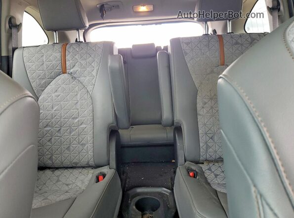 5TDAARAH7PS519614 2023 TOYOTA HIGHLANDER Black Rear seats view