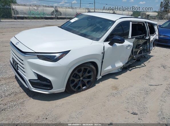 5TDABAB66TS016789 2026 LEXUS TX 500H White Առջևի ձախ երեք քառորդ տեսարան