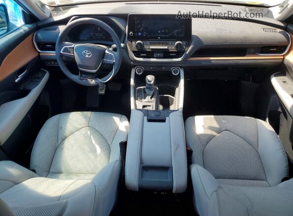5TDACAB50RS011763 2024 TOYOTA GRAND White 