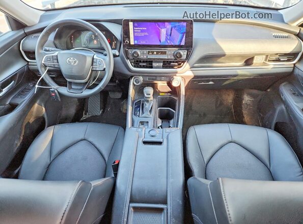 5TDACAB53RS011109 2024 TOYOTA GRAND Silver Вид панелі приладів