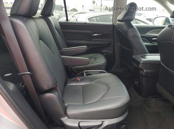 5TDACAB54SS044657 2025 TOYOTA GRAND Gray Սալոնի հետևի տեսք