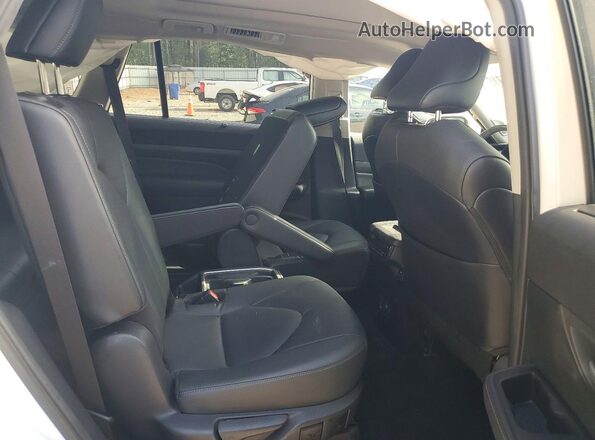 5TDACAB56RS016403 2024 TOYOTA GRAND White Vista interior trasera