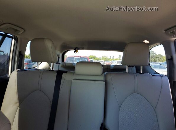 5TDACAB57RS005247 2024 TOYOTA GRAND White Widok tylnych siedzeń