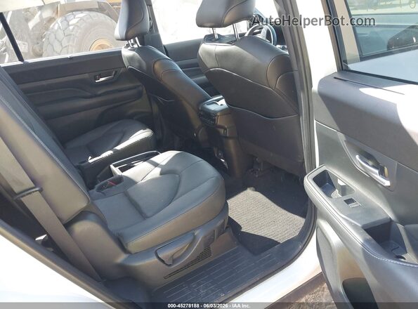 5TDACAB59SS033735 2025 TOYOTA GRAND HIGHLANDER White Вид наклейки з VIN-кодом