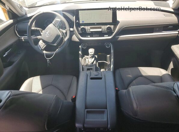5TDACAB5XTS072531 2026 TOYOTA GRAND Gray Առջևի վահանակի տեսք