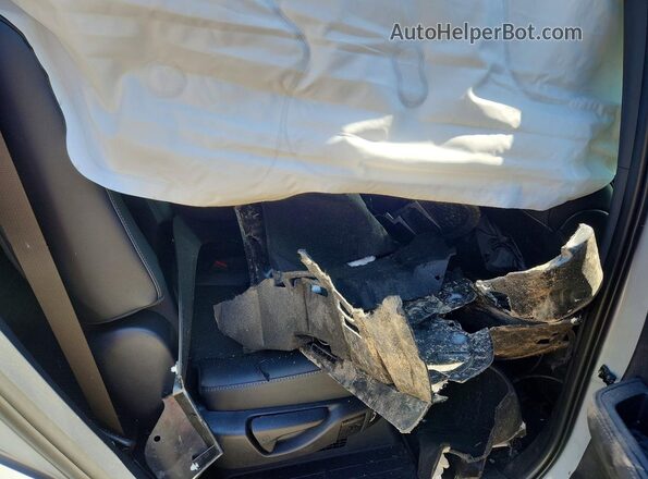 5TDADAB54TS041305 2026 TOYOTA GRAND Gray Rear interior view