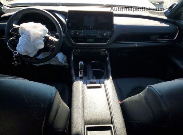 5TDADAB57TS026670 2026 TOYOTA GRAND Silver Вид панелі приладів