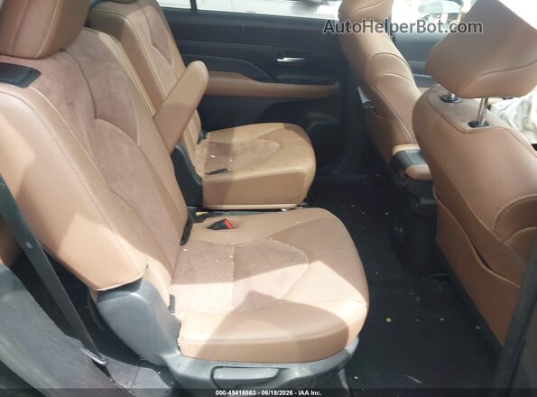 5TDADAB59RS008955 2024 TOYOTA GRAND HIGHLANDER Black VIN კოდის სტიკერის ხედი
