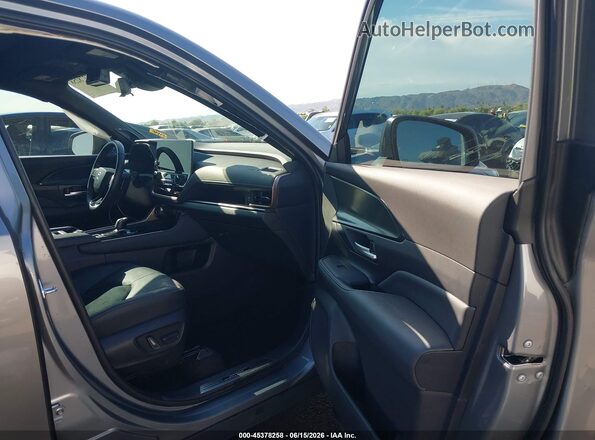 5TDADAB59TS029036 2026 TOYOTA GRAND HIGHLANDER HYBRID Gray Սալոնի դիմացի տեսք