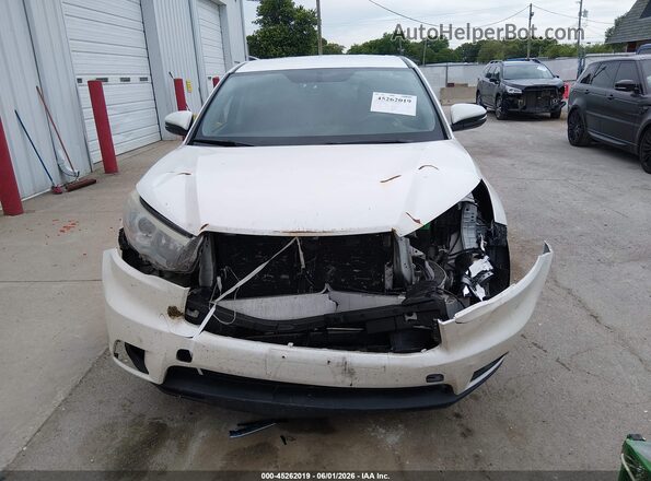 5TDBKRFH4GS259800 2016 TOYOTA HIGHLANDER Белый Вид задней части салона