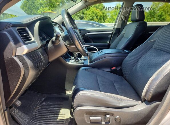 5TDBKRFH6GS336599 2016 TOYOTA HIGHLANDER Silver წინა სალონის ხედი