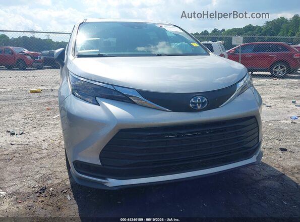 5TDBRKEC0RS202098 2024 TOYOTA SIENNA Silver Вид щитка приладів