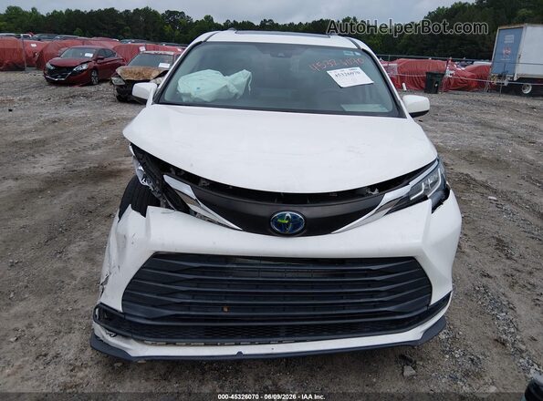 5TDBRKEC3NS102698 2022 TOYOTA SIENNA White Սալոնի հետևի տեսք