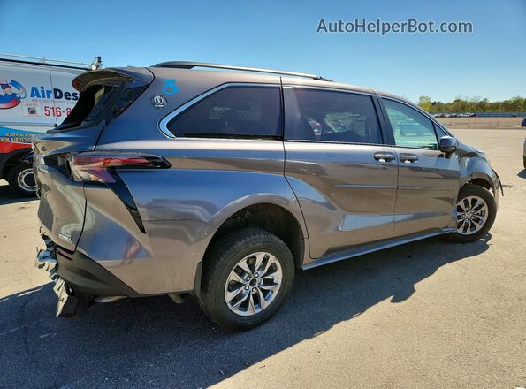 5TDBRKECXPS175067 2023 TOYOTA SIENNA Gray Trasero derecho
