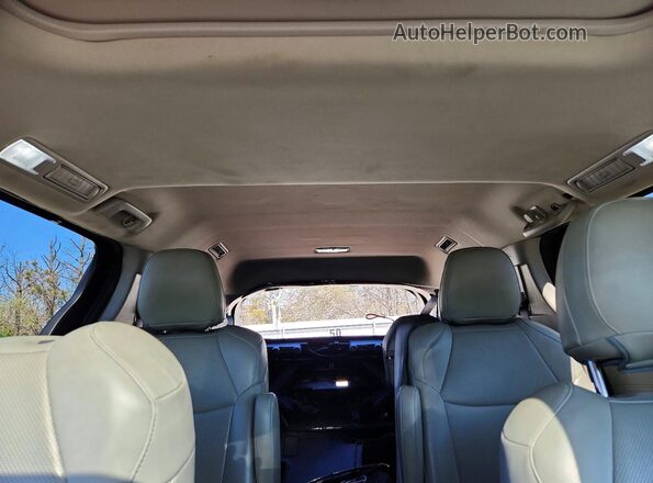 5TDBRKECXPS175067 2023 TOYOTA SIENNA Gray Vista de los asientos traseros