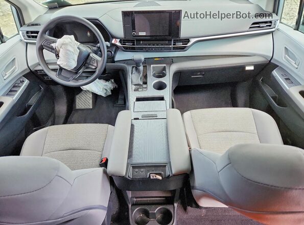 5TDBRKECXSS268339 2025 TOYOTA SIENNA Silver 
