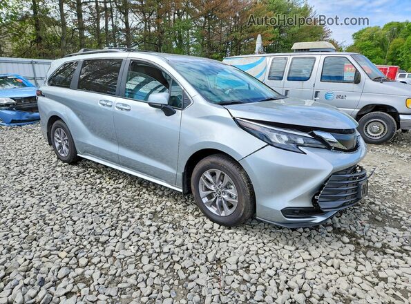 5TDBRKECXSS268339 2025 TOYOTA SIENNA Silver 