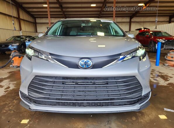 5TDBSKFC1SS206170 2025 TOYOTA SIENNA Gray Front view