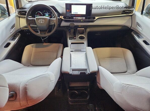 5TDBSKFC1SS206170 2025 TOYOTA SIENNA Gray Dashboard view