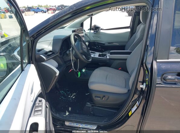 5TDBSKFC4SS225683 2025 TOYOTA SIENNA Black Vista interior delantera
