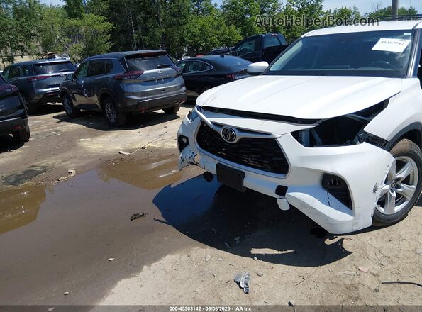 5TDBZRBH0MS135343 2021 TOYOTA HIGHLANDER White Front view