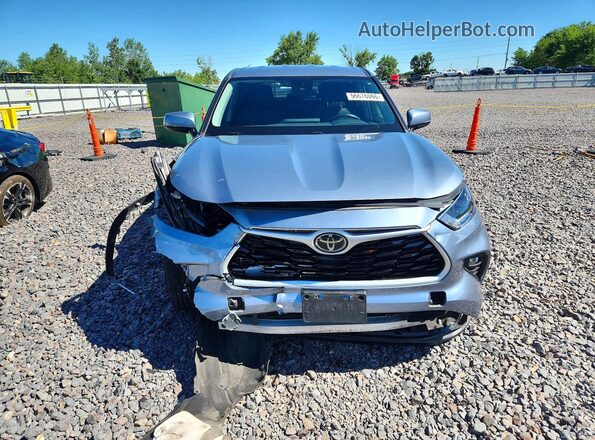 5TDBZRBH8MS070760 2021 TOYOTA HIGHLANDER Silver Front view