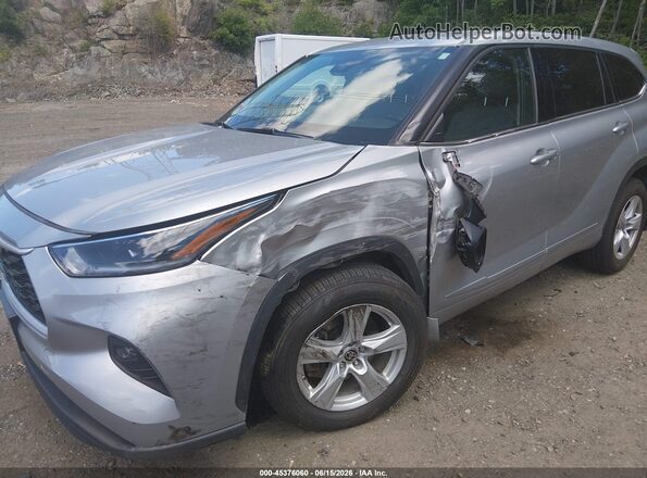 5TDBZRBH9MS145160 2021 TOYOTA HIGHLANDER Silver Դիմացի տեսք