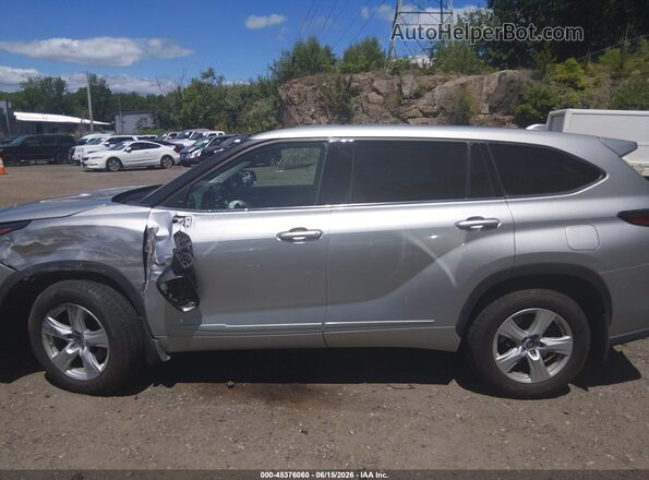 5TDBZRBH9MS145160 2021 TOYOTA HIGHLANDER Silver Սալոնի 360 աստիճան տեսք