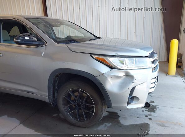 5TDBZRFH0HS399324 2017 TOYOTA HIGHLANDER Silver 