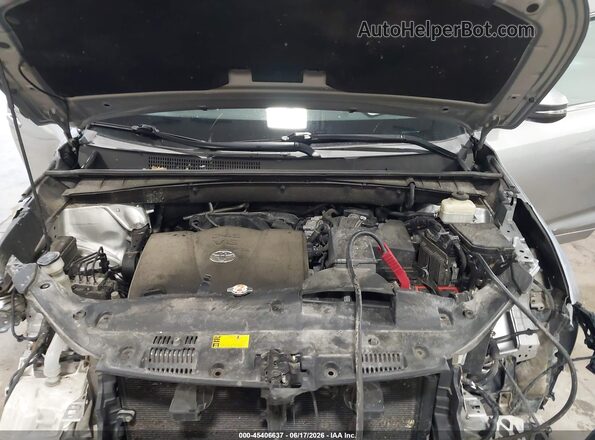 5TDBZRFH1JS484999 2018 TOYOTA HIGHLANDER Silver უკანა ხედი