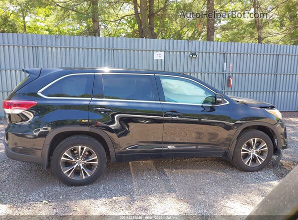 5TDBZRFH5JS842590 2018 TOYOTA HIGHLANDER Black Вид задньої частини салону