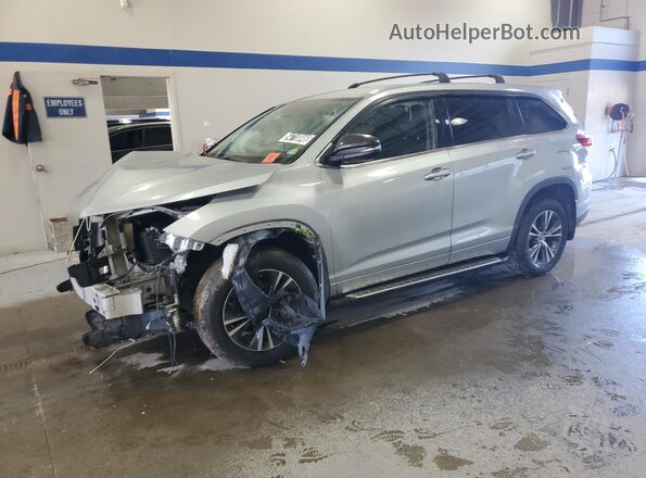 5TDBZRFH6JS497828 2018 TOYOTA HIGHLANDER Silver 