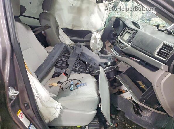 5TDBZRFH6KS961203 2019 TOYOTA HIGHLANDER Gray Front interior view