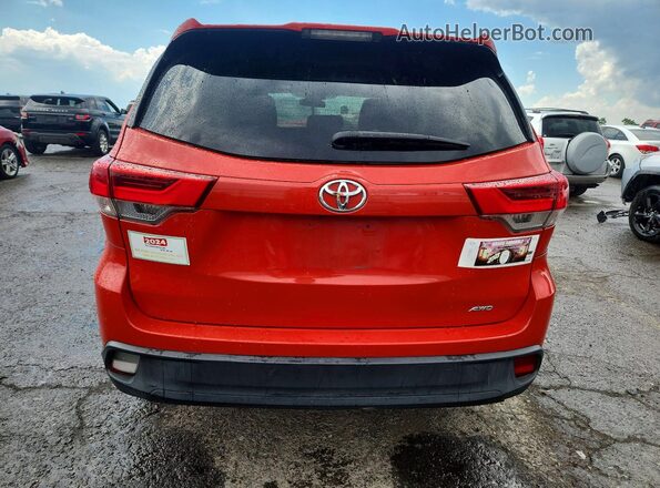 5TDBZRFH7HS374355 2017 TOYOTA HIGHLANDER Red Widok z tyłu