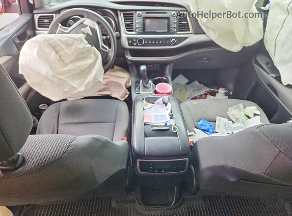 5TDBZRFH7HS374355 2017 TOYOTA HIGHLANDER Red Widok deski rozdzielczej