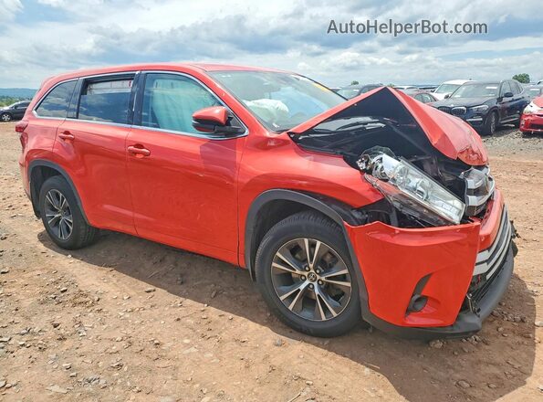 5TDBZRFH7HS374355 2017 TOYOTA HIGHLANDER Red Przód prawy