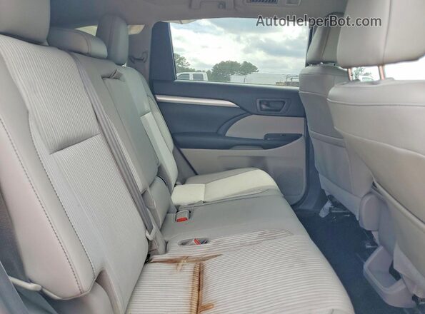 5TDBZRFH7JS861965 2018 TOYOTA HIGHLANDER White Widok wnętrza z tyłu