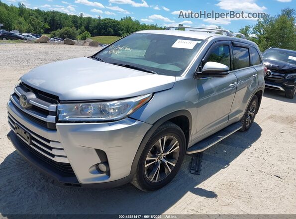 5TDBZRFH8HS391150 2017 TOYOTA HIGHLANDER Gray Vista tres cuartos delantera izquierda