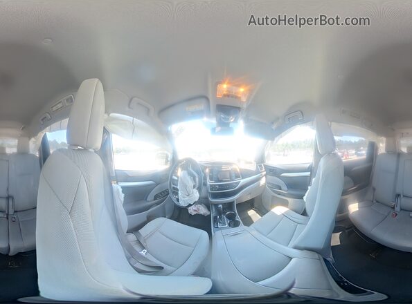 5TDBZRFH8HS431016 2017 TOYOTA HIGHLANDER Silver 360 interior view