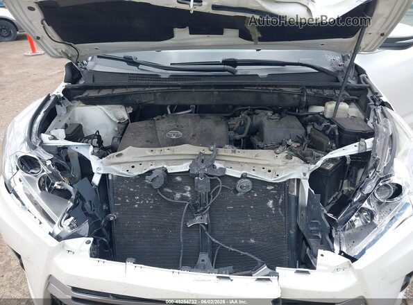 5TDBZRFH9JS804991 2018 TOYOTA HIGHLANDER White უკანა ხედი