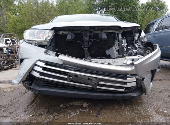 5TDBZRFHXHS399492 2017 TOYOTA HIGHLANDER Silver Widok z przodu